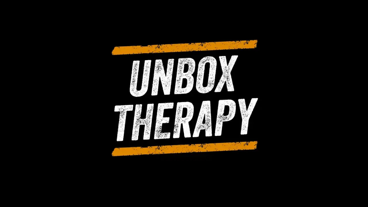 Major Tech Influencer Unbox Therapy Showcases Arzopa's Revolutionary Portable Monitor